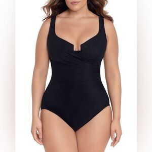 Miraclesuit Plus Size 20W Escape Underwire One Piece Swimsuit Must Haves Black